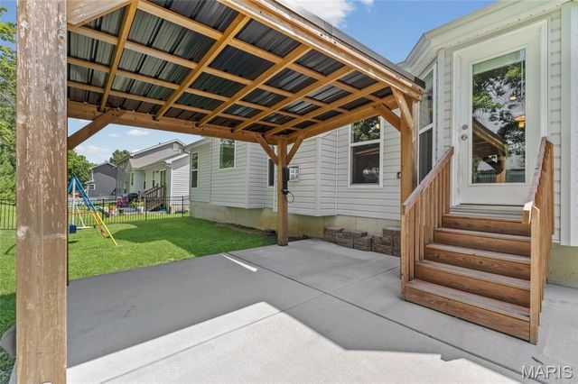 811 Crestwood Court, O'fallon, MO 63366
