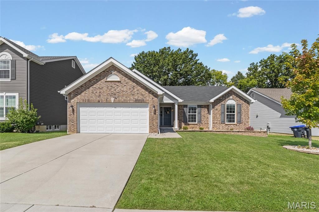 811 Crestwood Court, O'fallon, MO 63366