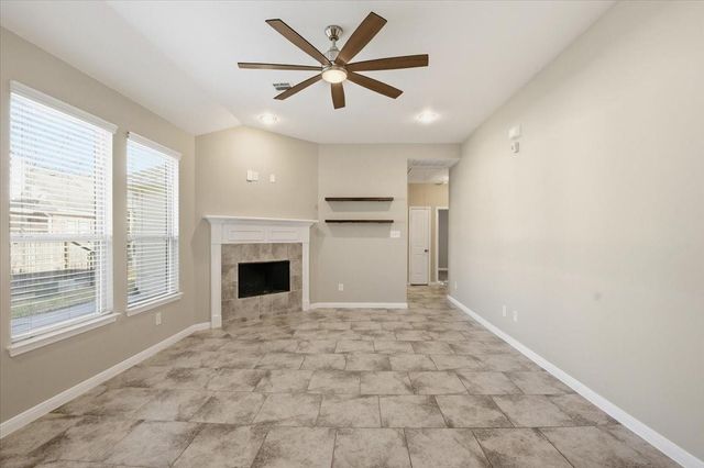 3411 Country Club Boulevard, Montgomery, TX 77356