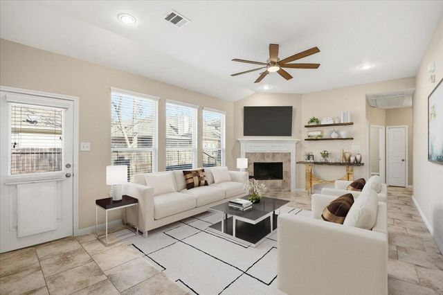 3411 Country Club Boulevard, Montgomery, TX 77356