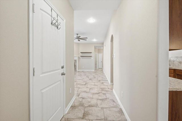 3411 Country Club Boulevard, Montgomery, TX 77356