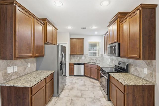 3411 Country Club Boulevard, Montgomery, TX 77356