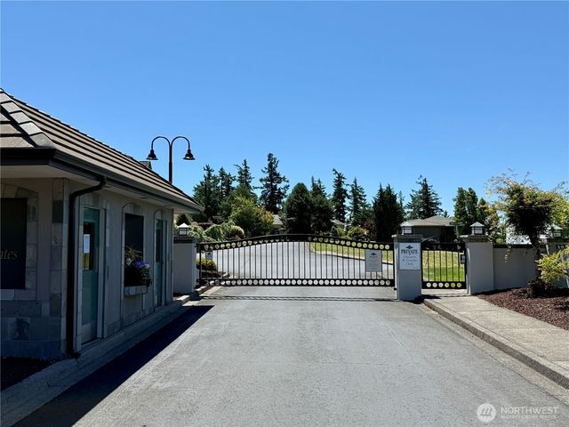 1 Center Court, Longview, WA 98632