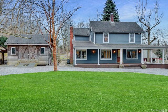 42 Blydenburgh Lane, Stony Brook, NY 11790