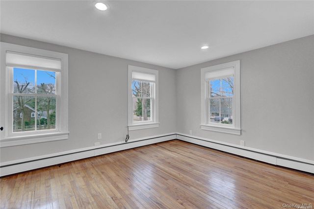 42 Blydenburgh Lane, Stony Brook, NY 11790