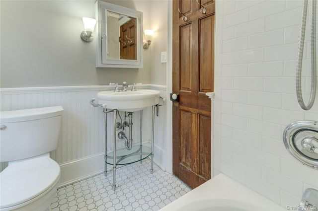 42 Blydenburgh Lane, Stony Brook, NY 11790