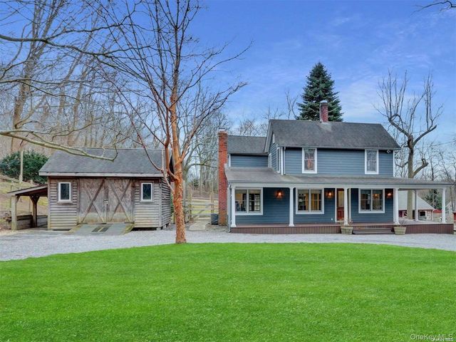 42 Blydenburgh Lane, Stony Brook, NY 11790