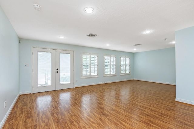 5511 Greentree Drive Drive, Sugar Land, TX 77479