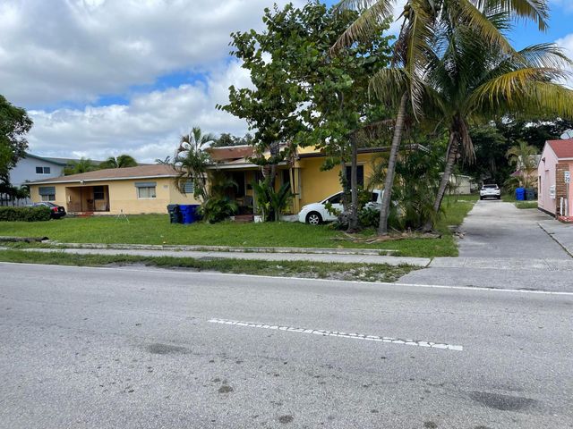 2243 Polk Street, Hollywood, FL 33020