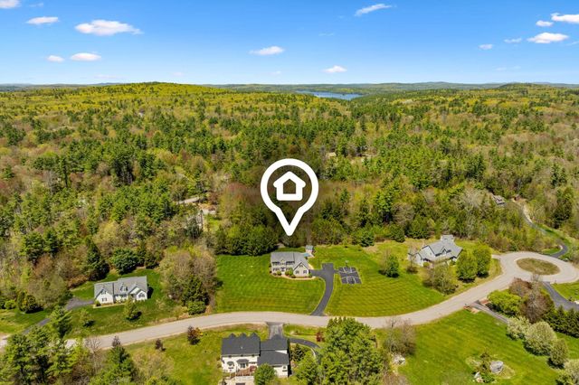 17 Mcqueston Drive, Auburn, NH 03032