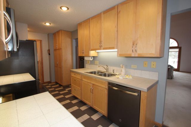 1301 Mckusick Road Lane N, Stillwater, MN 55082