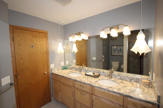 1301 Mckusick Road Lane N, Stillwater, MN 55082