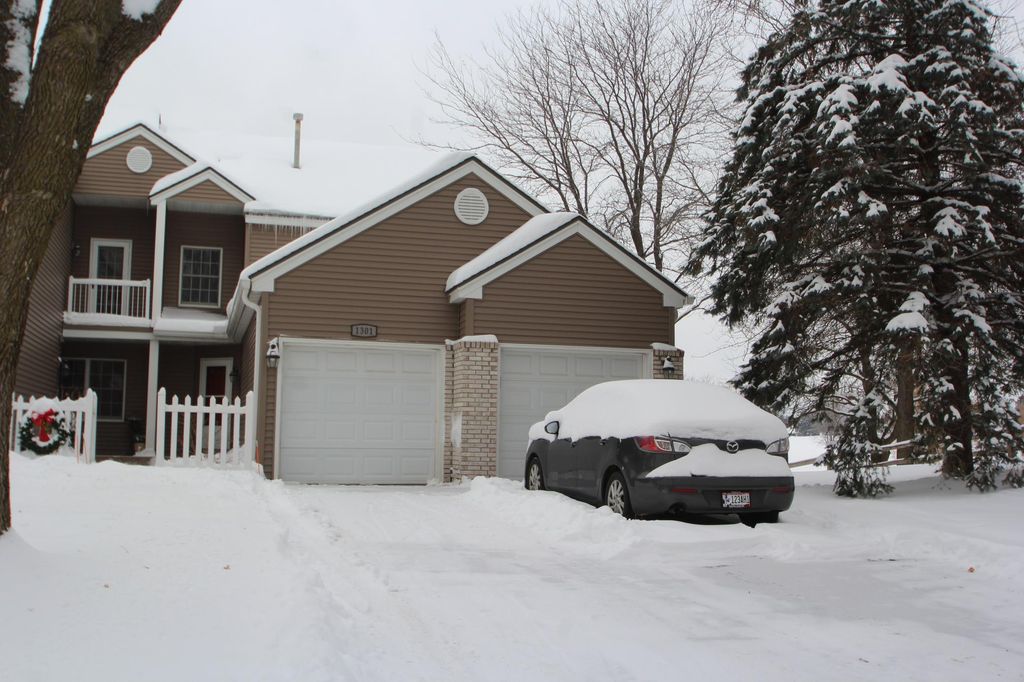 1301 Mckusick Road Lane N, Stillwater, MN 55082