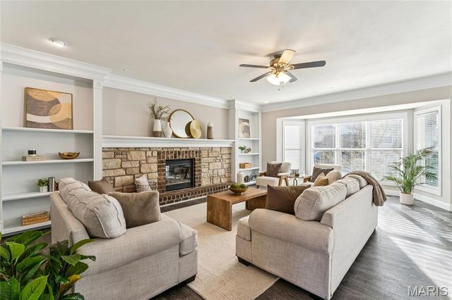 933 Bentley Park Circle Circle, O'fallon, MO 63368