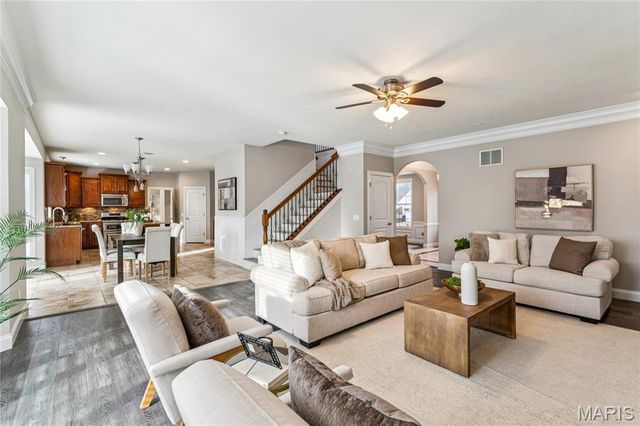 933 Bentley Park Circle Circle, O'fallon, MO 63368