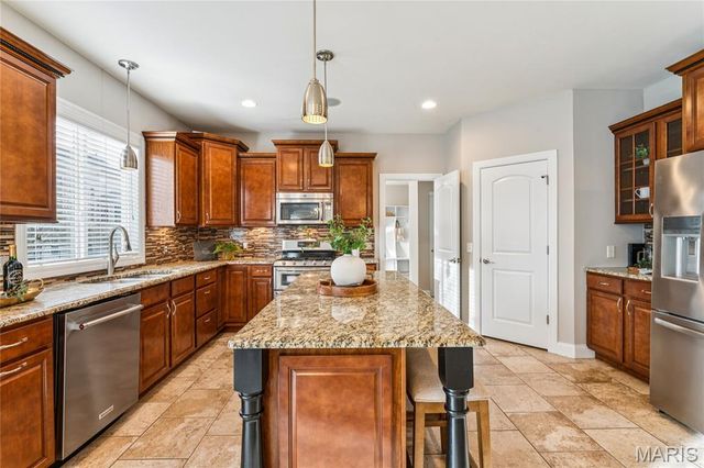 933 Bentley Park Circle Circle, O'fallon, MO 63368