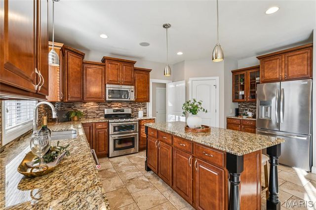 933 Bentley Park Circle Circle, O'fallon, MO 63368