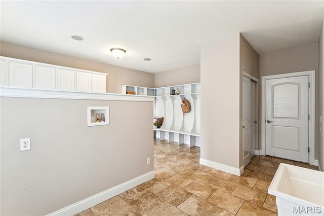 933 Bentley Park Circle Circle, O'fallon, MO 63368