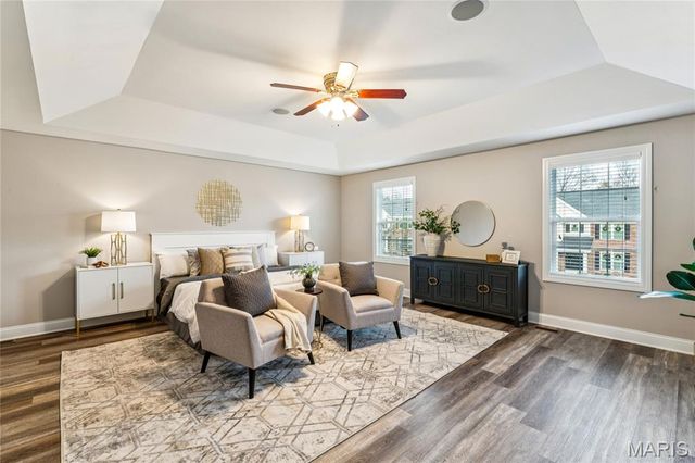 933 Bentley Park Circle Circle, O'fallon, MO 63368