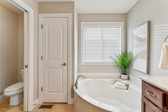 933 Bentley Park Circle Circle, O'fallon, MO 63368