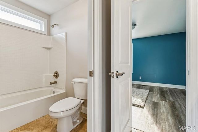 933 Bentley Park Circle Circle, O'fallon, MO 63368