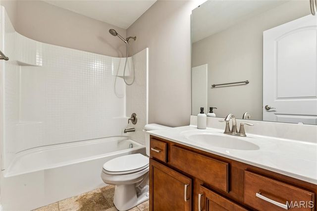 933 Bentley Park Circle Circle, O'fallon, MO 63368