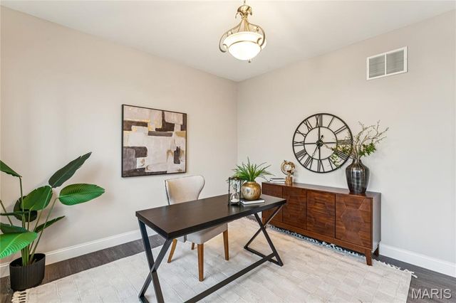 933 Bentley Park Circle Circle, O'fallon, MO 63368