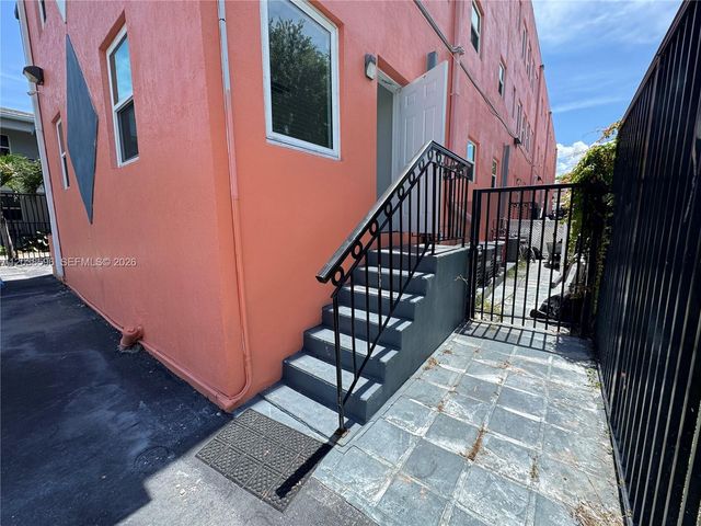 1767 NW 3rd Ave 6, Miami, FL 33136
