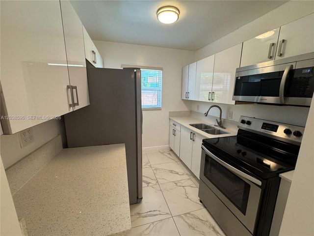 1767 NW 3rd Ave 6, Miami, FL 33136