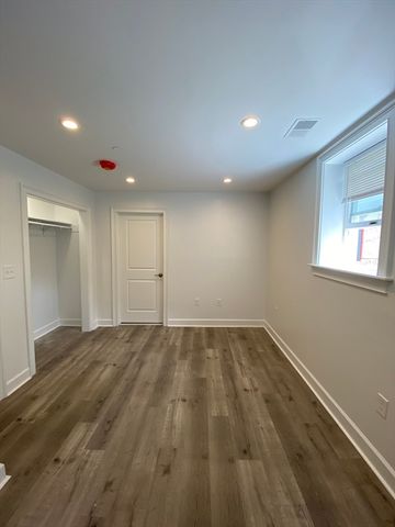 190 Pleasant 2, Marblehead, MA 01945