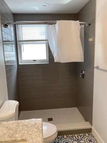 190 Pleasant 2, Marblehead, MA 01945