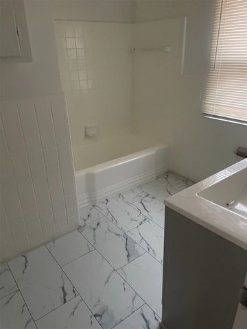 18276 Appoline Street, Detroit, MI 48235