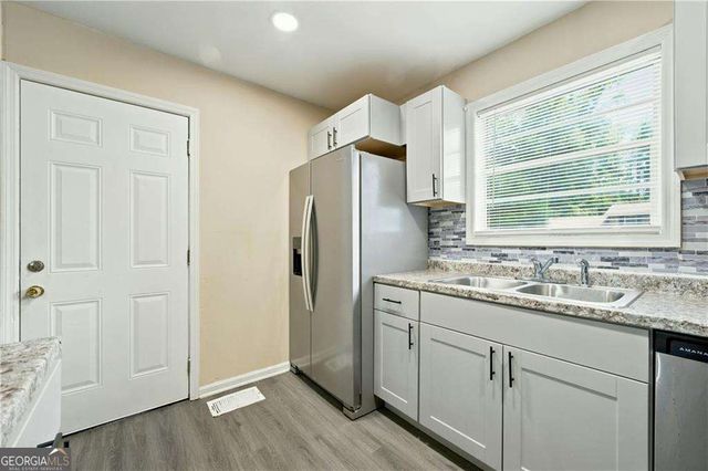1020 Cedar Circle, Forest Park, GA 30297