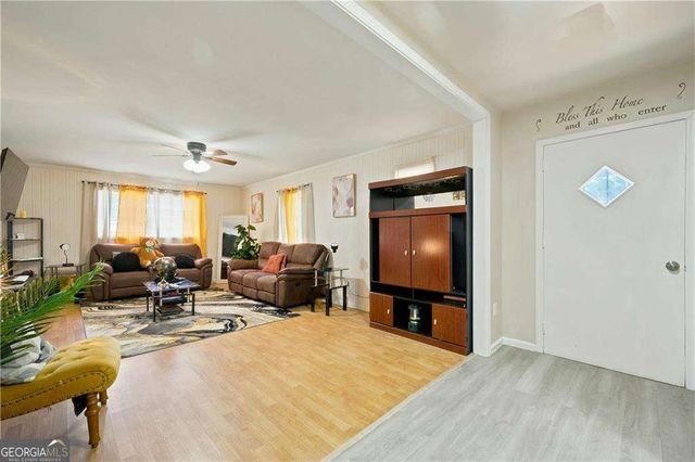 1020 Cedar Circle, Forest Park, GA 30297