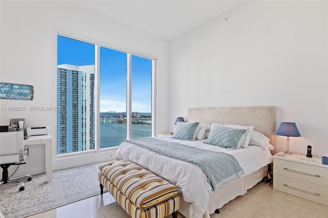 900 Brickell Key Blvd 2002, Miami, FL 33131
