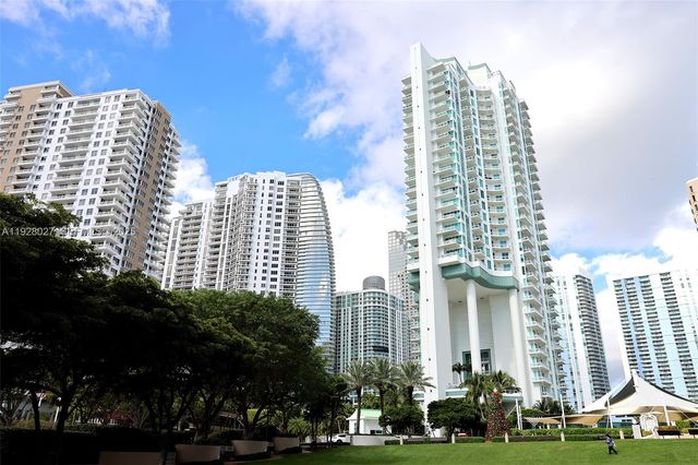 900 Brickell Key Blvd 2002, Miami, FL 33131