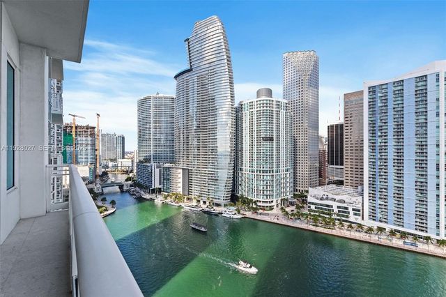 900 Brickell Key Blvd 2002, Miami, FL 33131