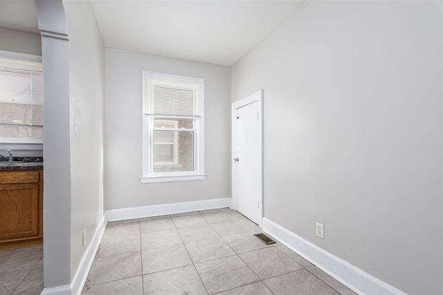 2704 Webb Street Unit: Lower, Detroit, MI 48206