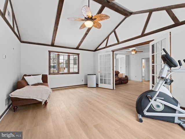 36 EVANINE DR, Berlin, NJ 08009