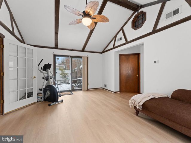 36 EVANINE DR, Berlin, NJ 08009