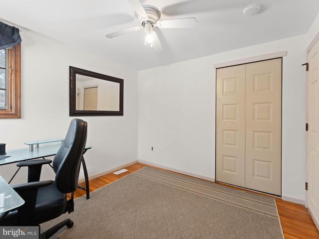 36 EVANINE DR, Berlin, NJ 08009