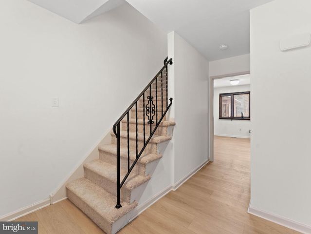 36 EVANINE DR, Berlin, NJ 08009