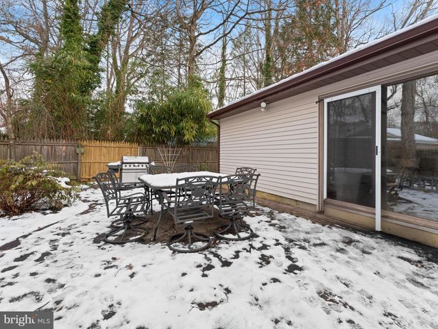 36 EVANINE DR, Berlin, NJ 08009