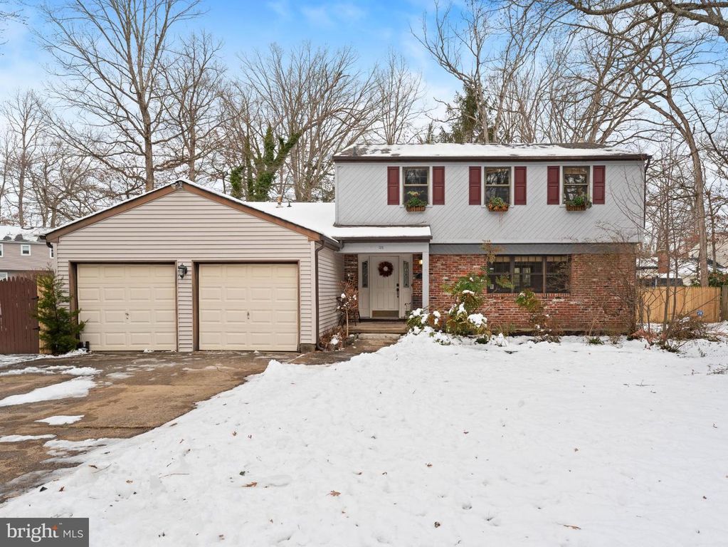 36 EVANINE DR, Berlin, NJ 08009