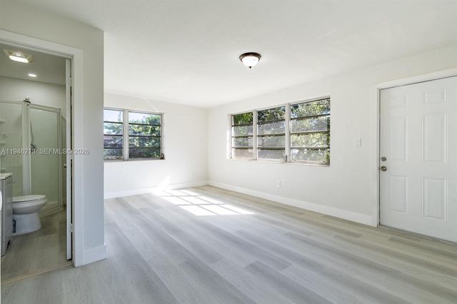 360 NW 199th St, Miami Gardens, FL 33169