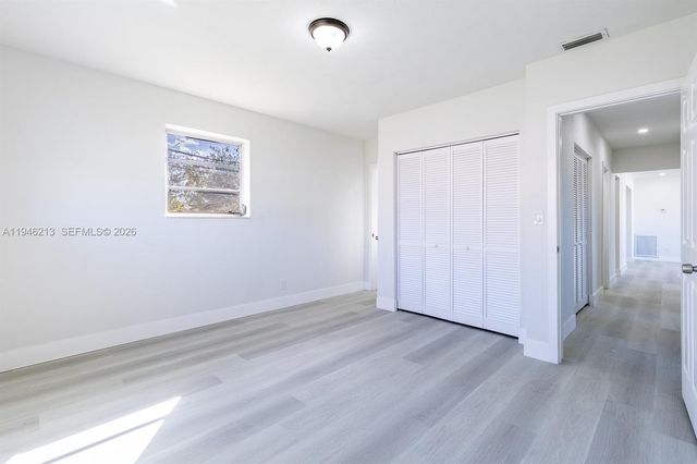 360 NW 199th St, Miami Gardens, FL 33169