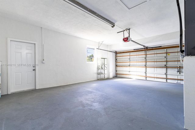 360 NW 199th St, Miami Gardens, FL 33169