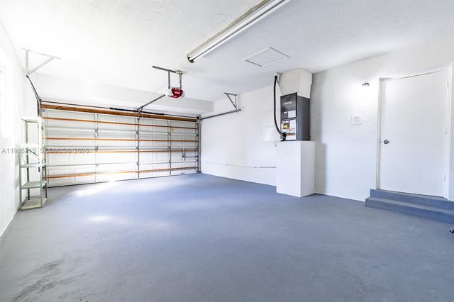 360 NW 199th St, Miami Gardens, FL 33169