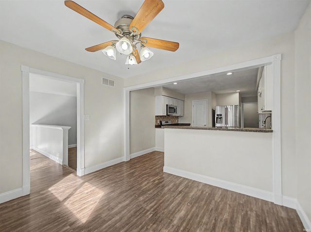 1317 Continental Drive, Evansville, IN 47715