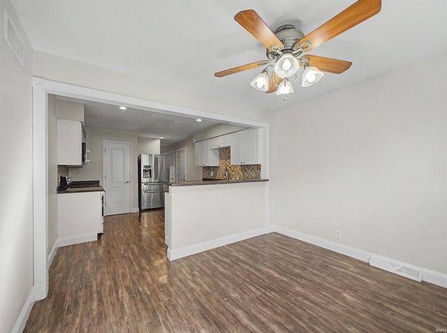 1317 Continental Drive, Evansville, IN 47715